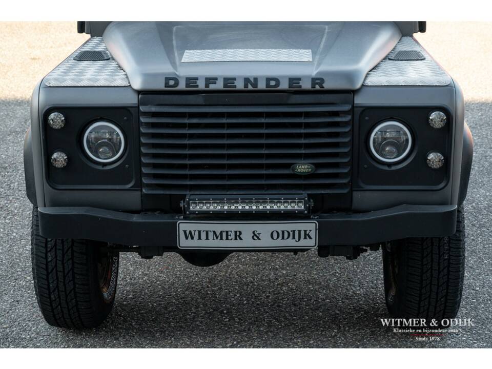Image 8/27 of Land Rover Defender 90 (1996)