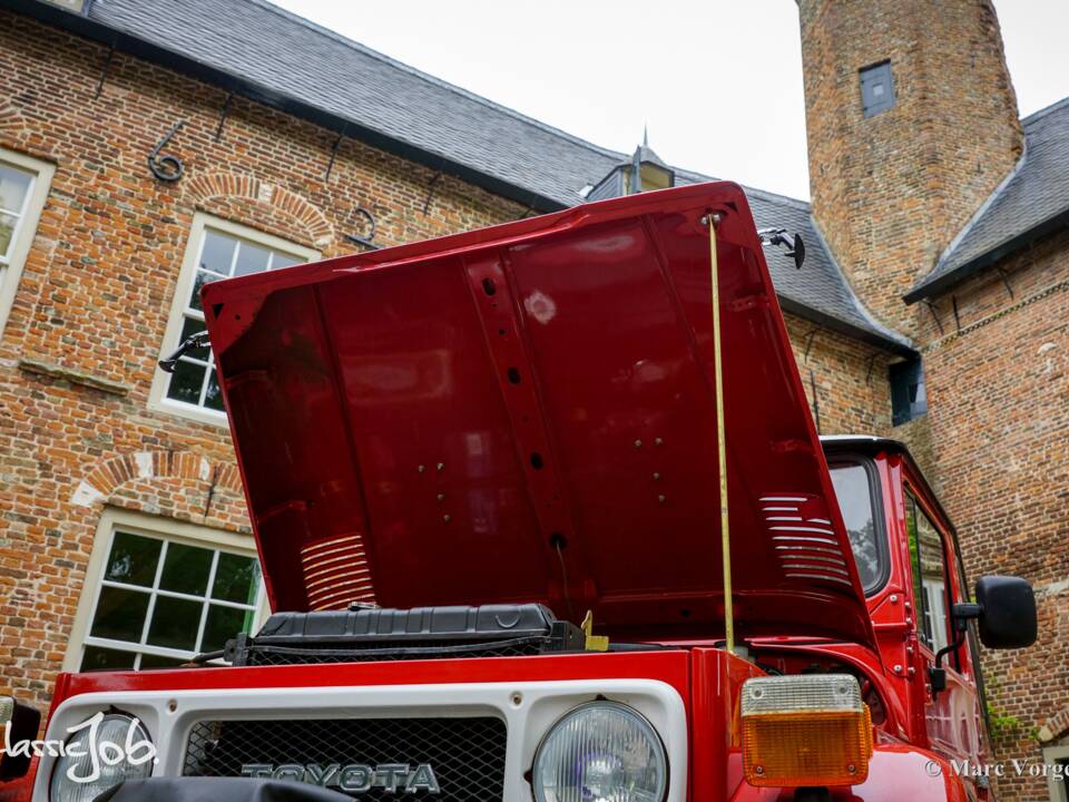 Immagine 17/47 di Toyota Land Cruiser FJ 45 (1980)