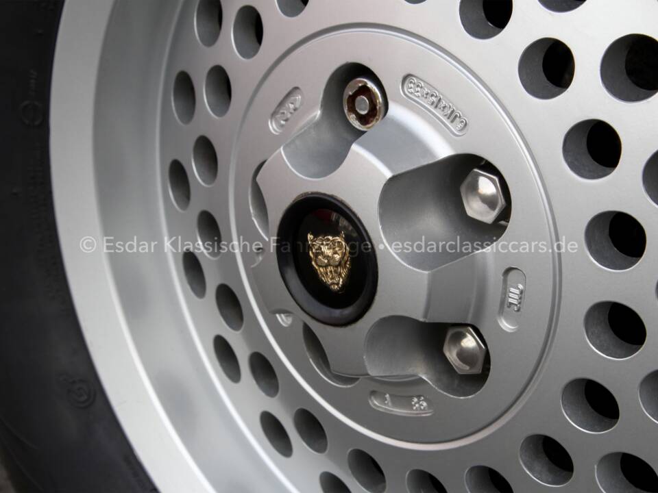 Immagine 15/46 di Jaguar XJ 12 (1986)