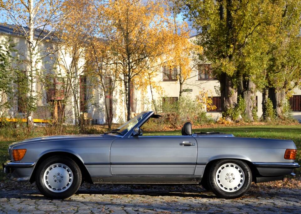 Image 3/36 of Mercedes-Benz 300 SL (1987)