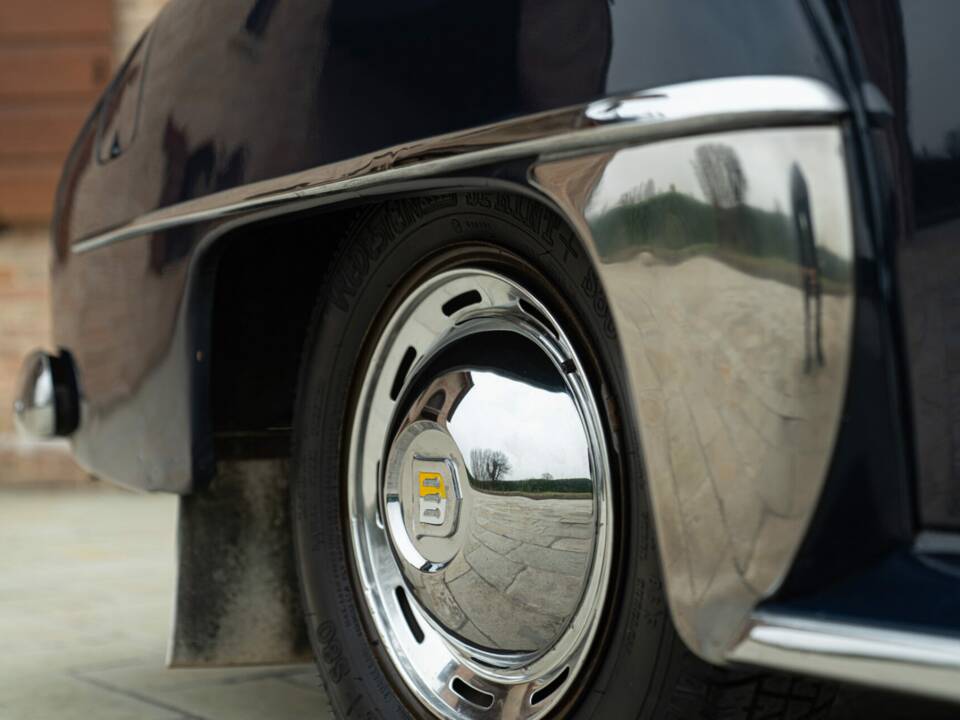 Bild 25/50 von Opel Kapitän (1951)