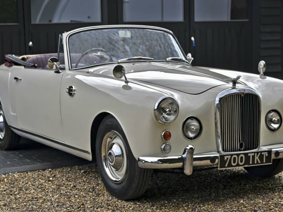 Image 10/50 of Alvis TD 21 (1962)