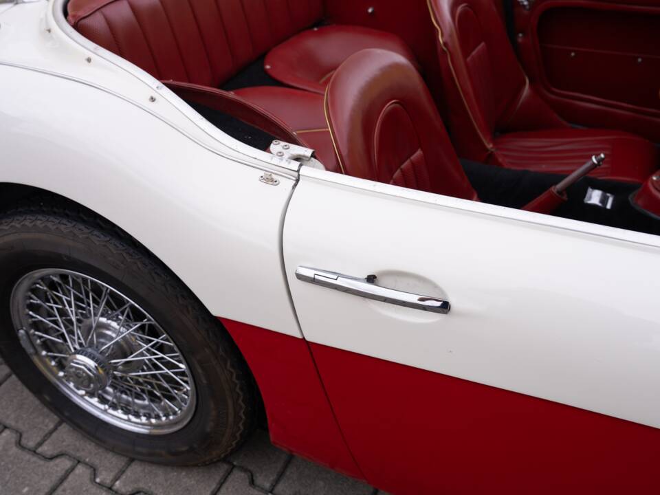 Image 55/72 de Austin-Healey 3000 Mk II (BJ7) (1962)