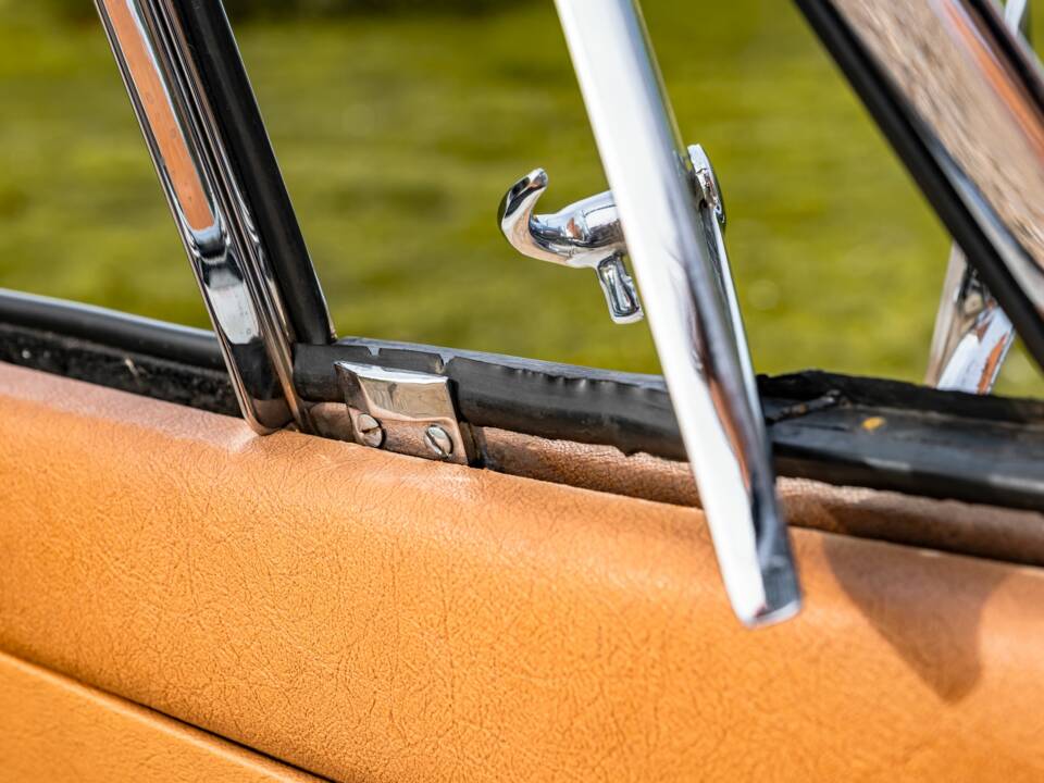 Bild 45/100 von Jaguar XK 150 DHC (1959)