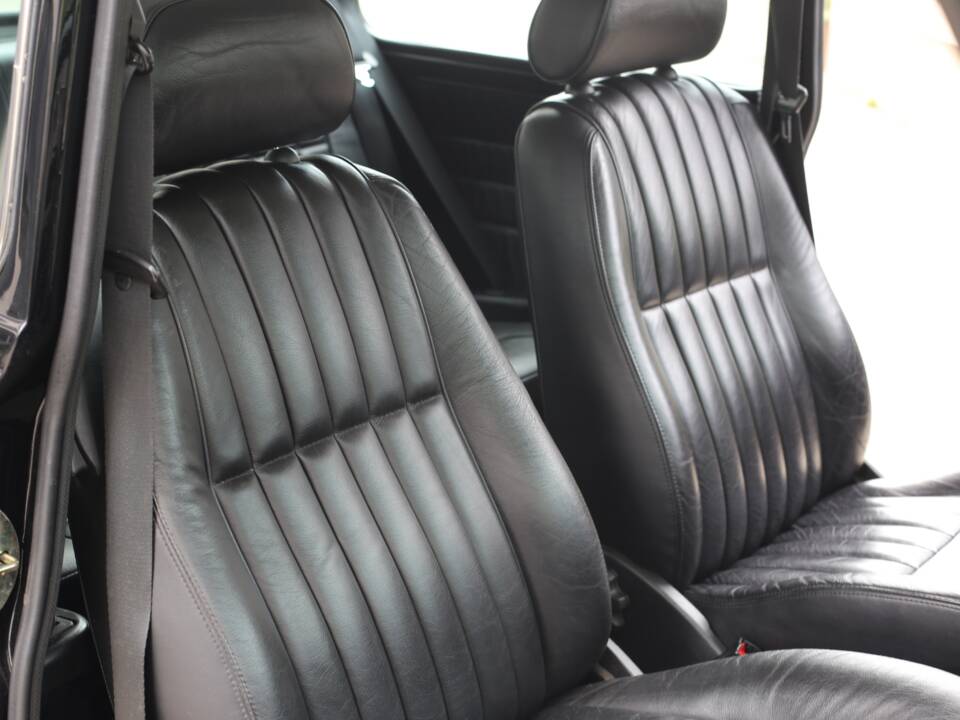 Immagine 13/38 di Mini Cooper 1.3i MPI (1999)