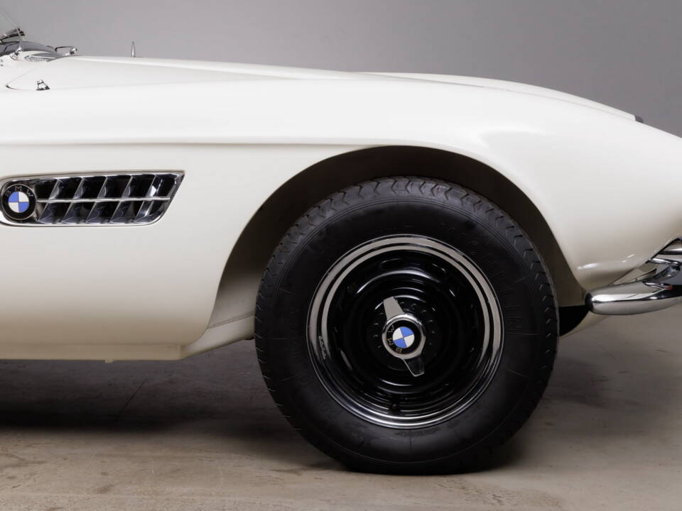 Image 19/45 of BMW 507 (1959)