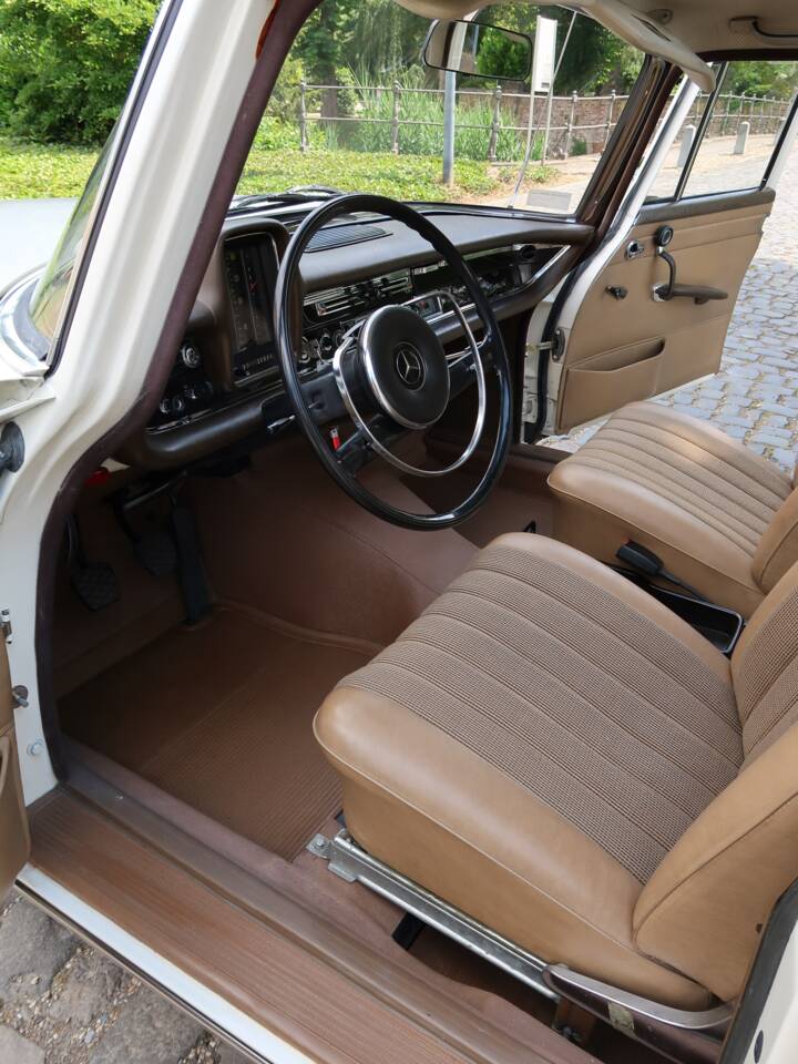 Image 11/32 of Mercedes-Benz 200 D (1966)