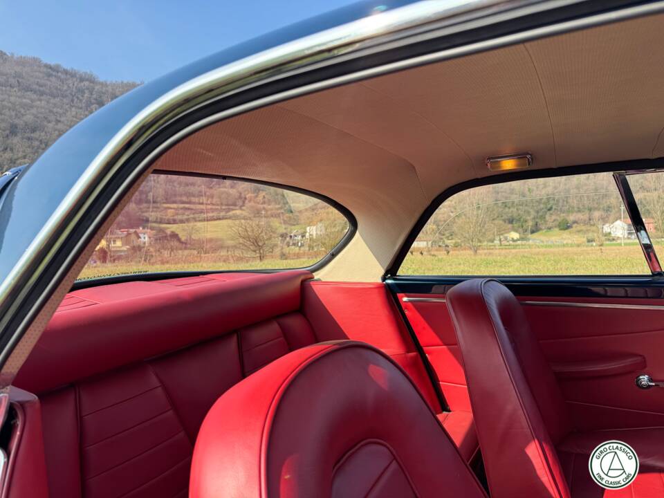 Image 17/43 of Maserati 3500 GT Touring (1961)