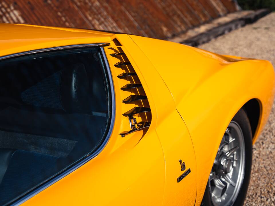Afbeelding 46/56 van Lamborghini Miura P 400 S (1969)