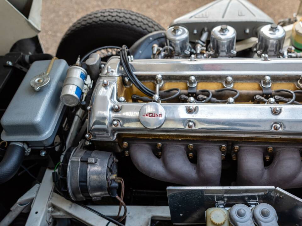 Imagen 24/50 de Jaguar E-Type 4.2 (1965)