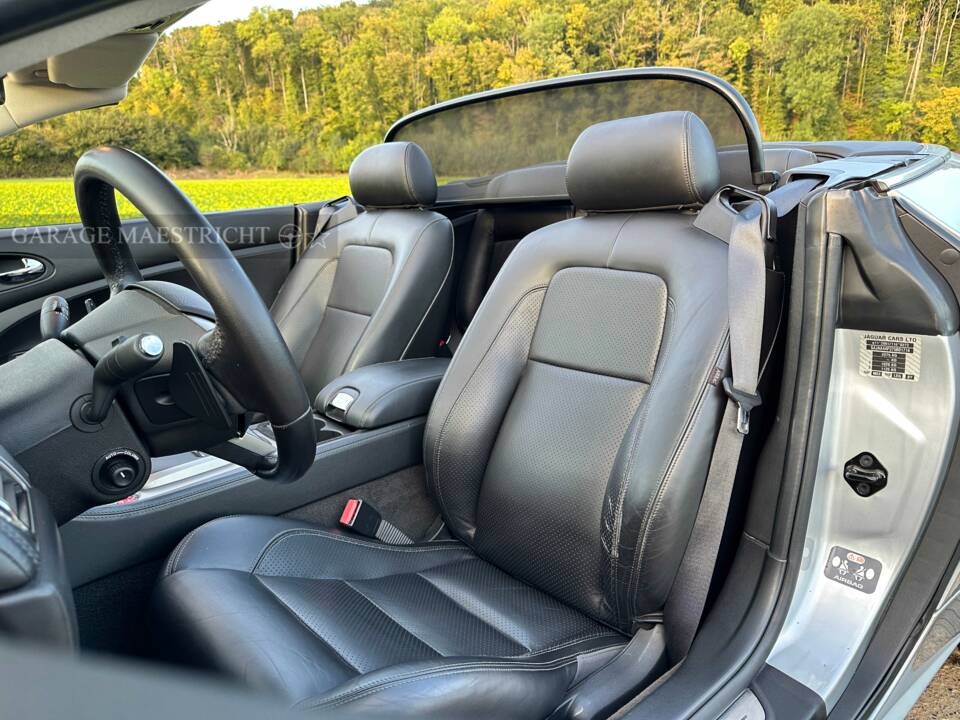 Image 66/84 de Jaguar XK 4.2 (2006)