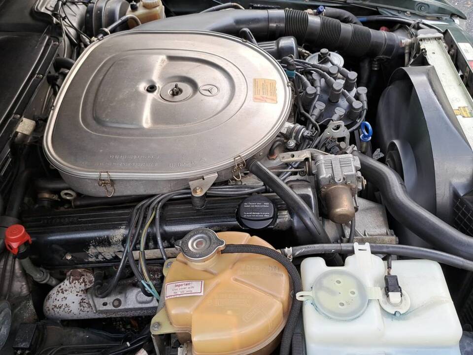 Image 9/14 of Mercedes-Benz 560 SL (1988)