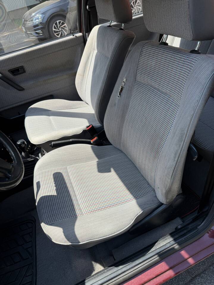 Immagine 14/27 di Volkswagen Golf Mk II 1.6 (1991)