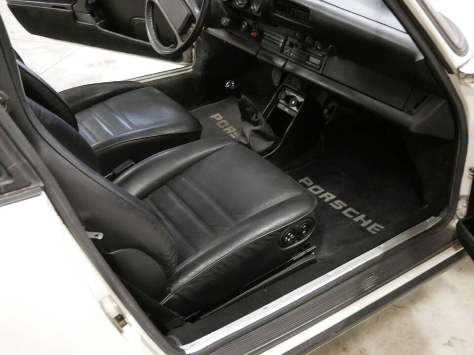 Afbeelding 17/23 van Porsche 911 Turbo 3.3 (1985)