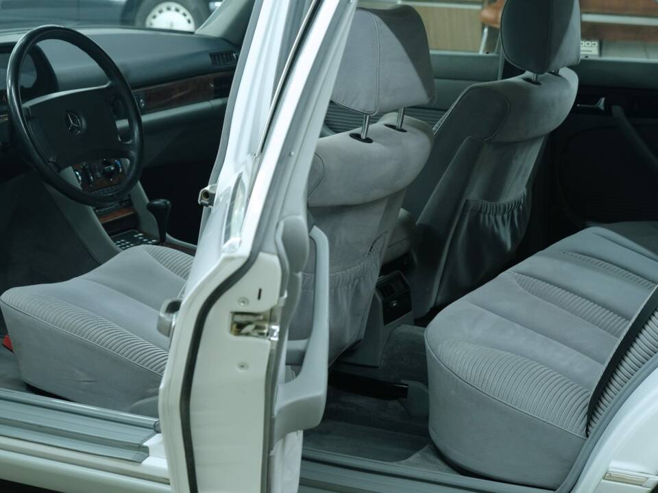 Bild 42/50 von Mercedes-Benz 500 SE (1990)