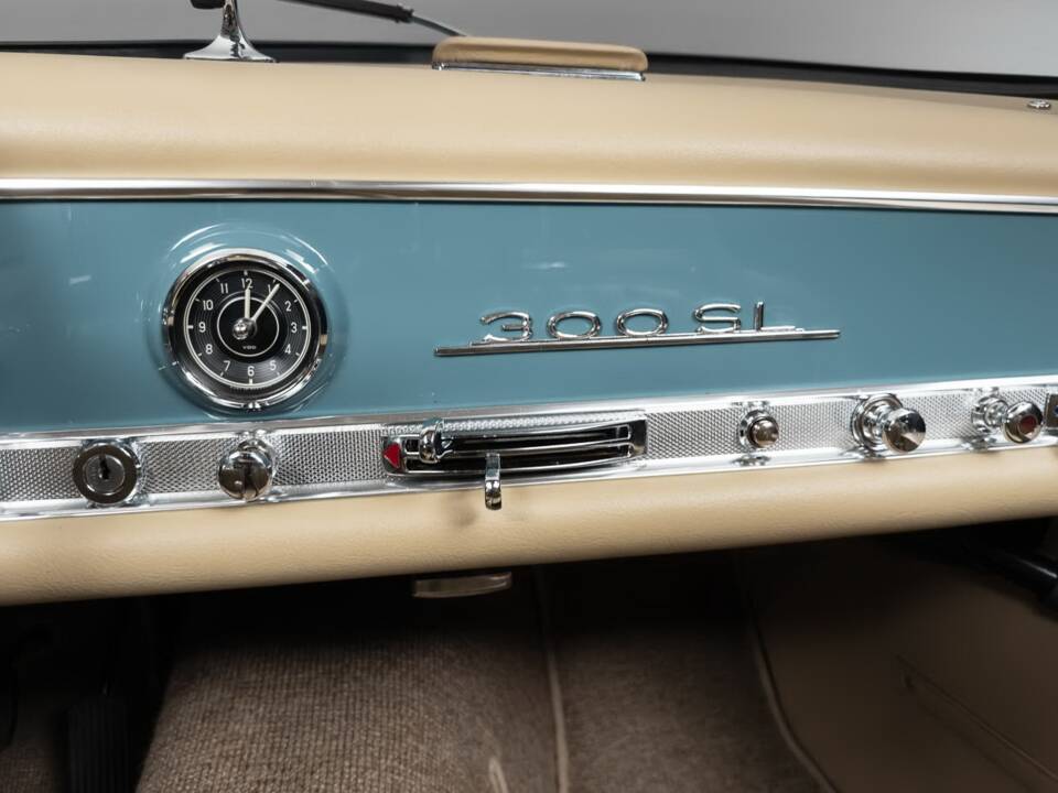 Image 32/42 de Mercedes-Benz 300 SL &quot;Papillon&quot; (1957)