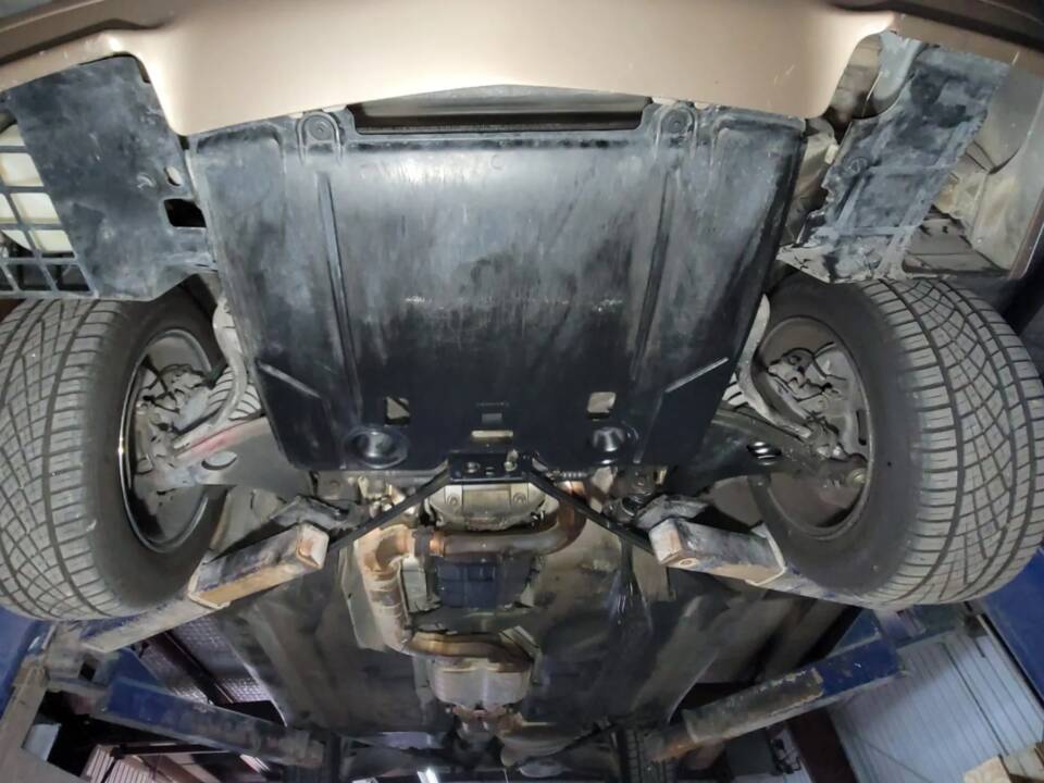 Image 14/17 of Mercedes-Benz 500 SL (1991)