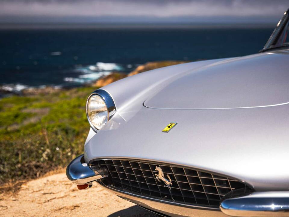 Immagine 28/48 di Ferrari 330 GTS (1968)