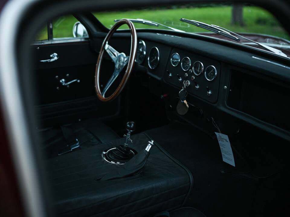 Bild 32/42 von TVR Griffith 200 (1965)