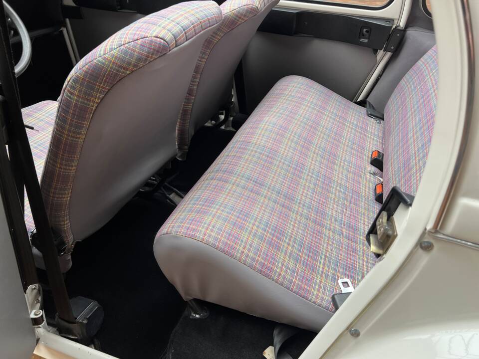 Bild 22/39 von Citroën 2 CV 6 Club (1988)