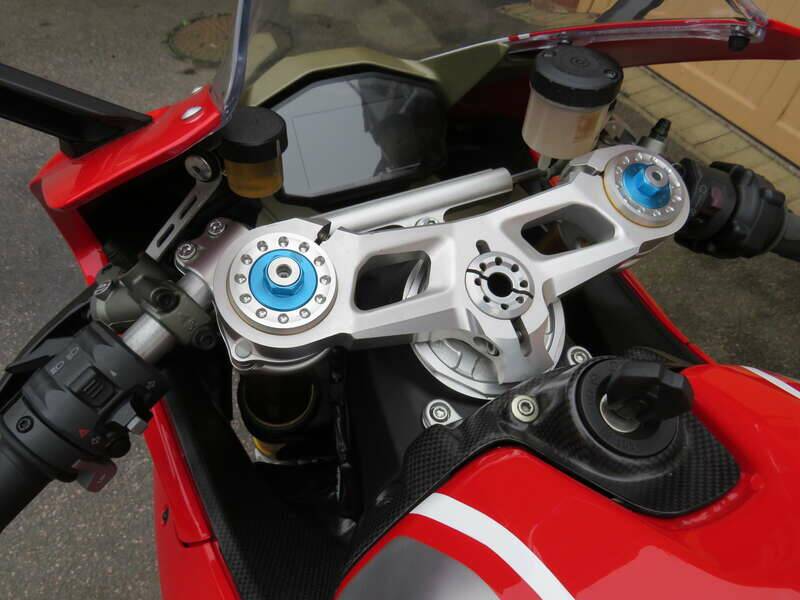Bild 11/49 von Ducati DUMMY (2017)