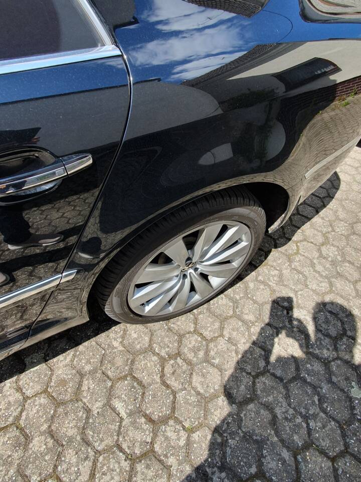 Image 13/18 of Volkswagen Phaeton W12 (2009)
