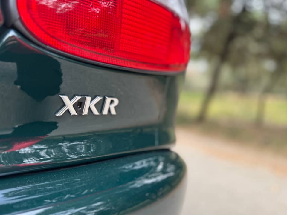 Image 6/40 de Jaguar XKR (1998)