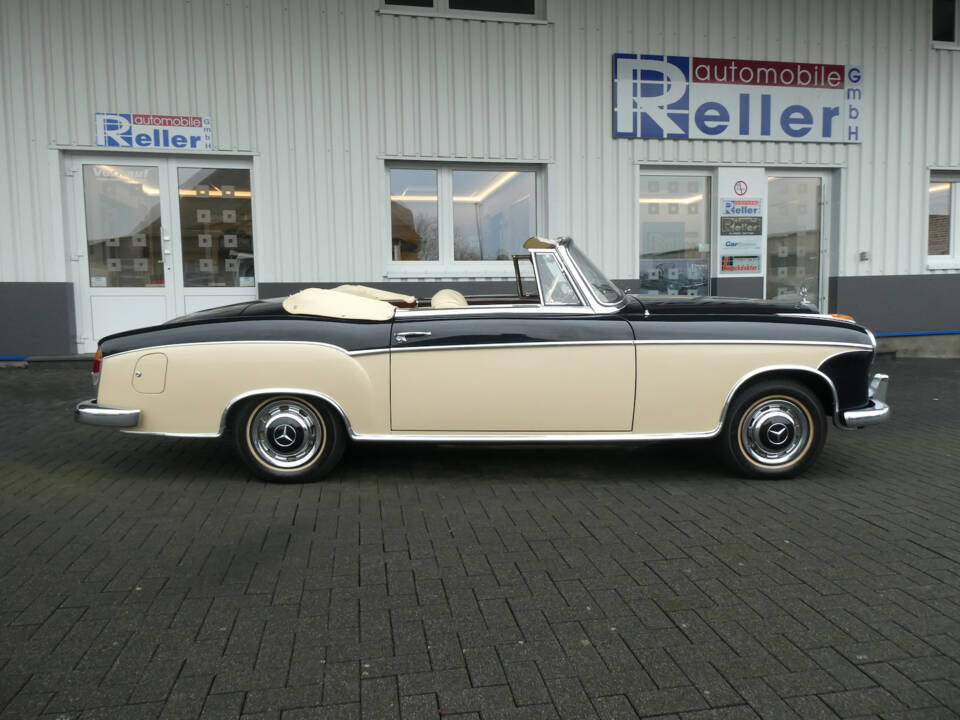 Image 7/27 of Mercedes-Benz 220 S Cabriolet (1957)