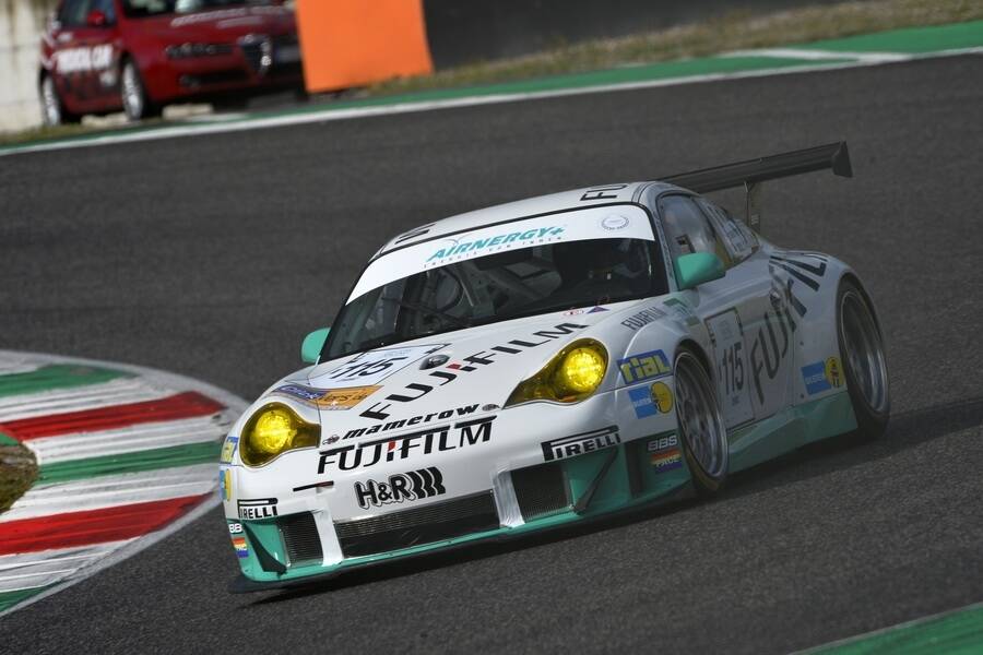 Image 13/39 of Porsche 911 GT3 RSR (2005)