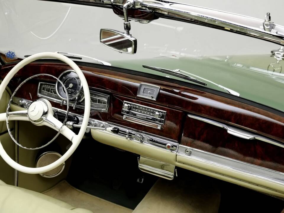 Bild 15/25 von Mercedes-Benz 300 S Roadster (1954)