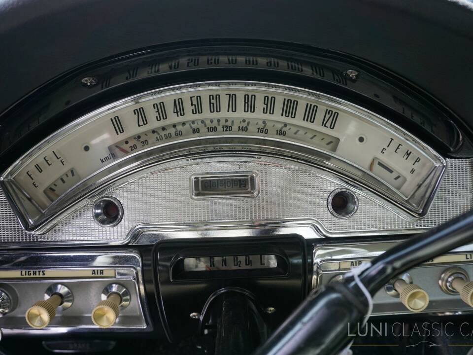 Image 45/77 of Ford Fairlane 500 Club Victoria (1958)