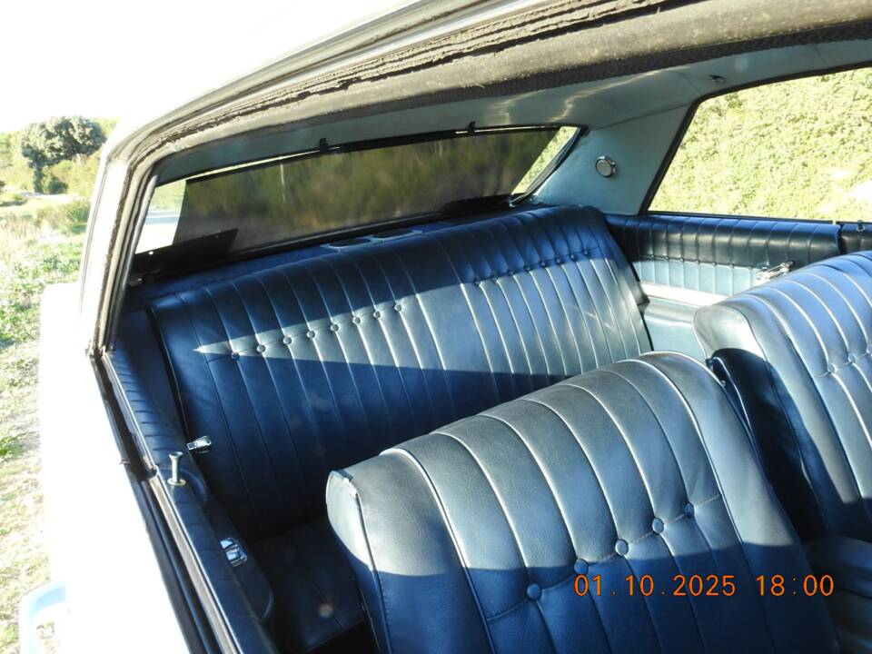 Image 23/47 of Buick Skylark Coupe (1964)