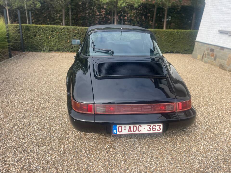 Image 7/18 of Porsche 911 Carrera 2 (1990)
