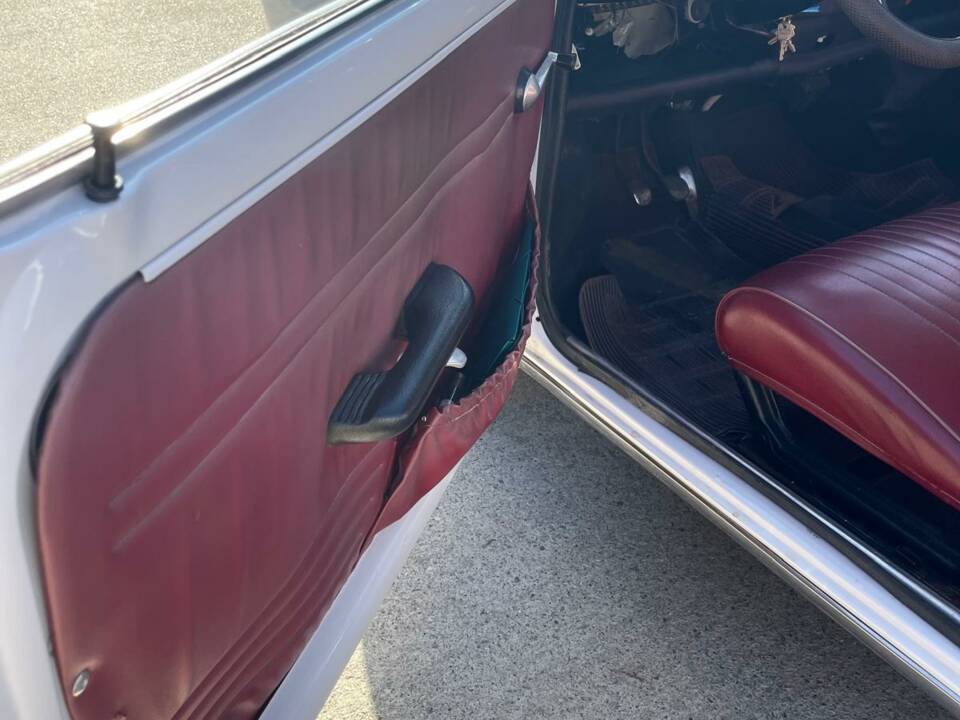 Image 34/56 of SEAT 850 Speciale (1971)