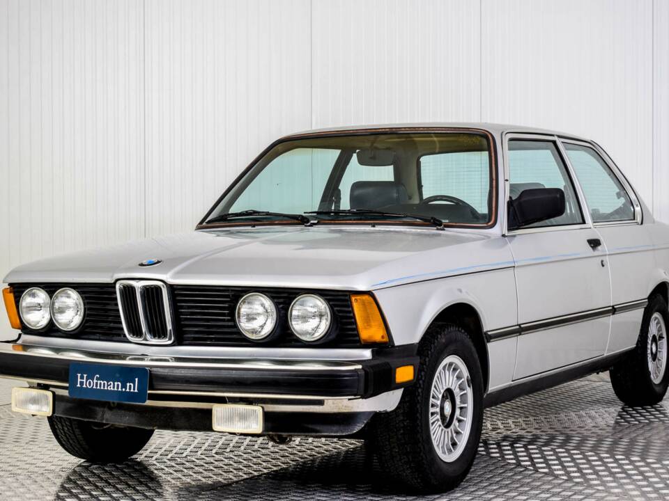 Image 24/50 of BMW 320i (1981)