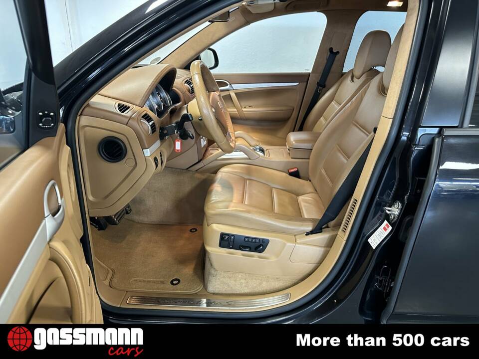 Bild 9/15 von Porsche Cayenne Turbo S (2006)