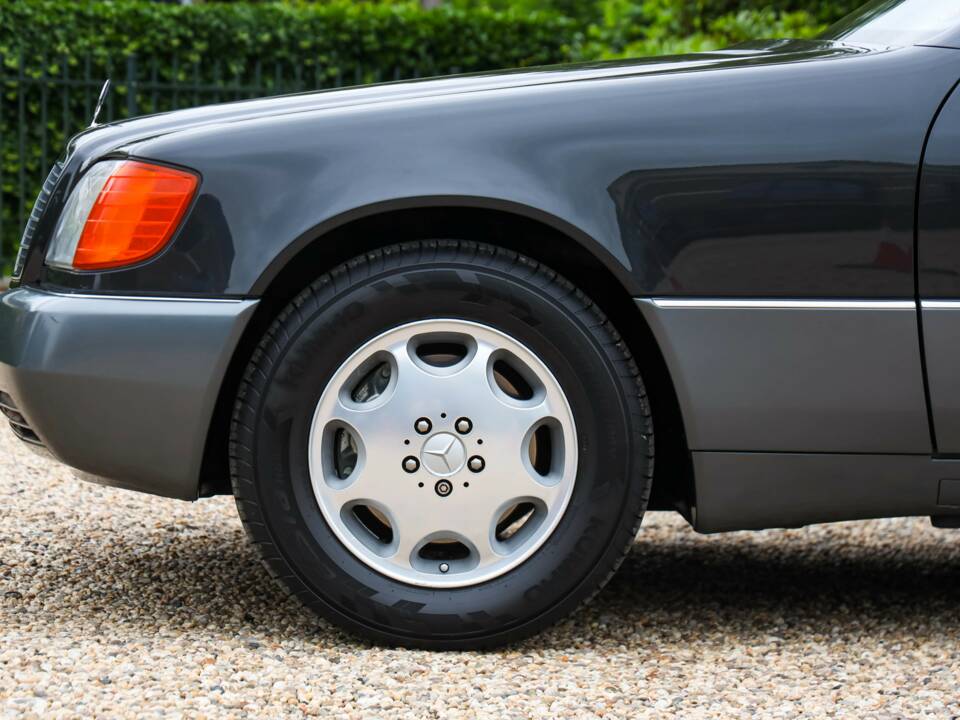 Bild 20/50 von Mercedes-Benz 400 SE (1991)