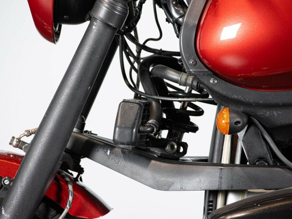 Image 21/50 de BMW R 1100 R (1998)