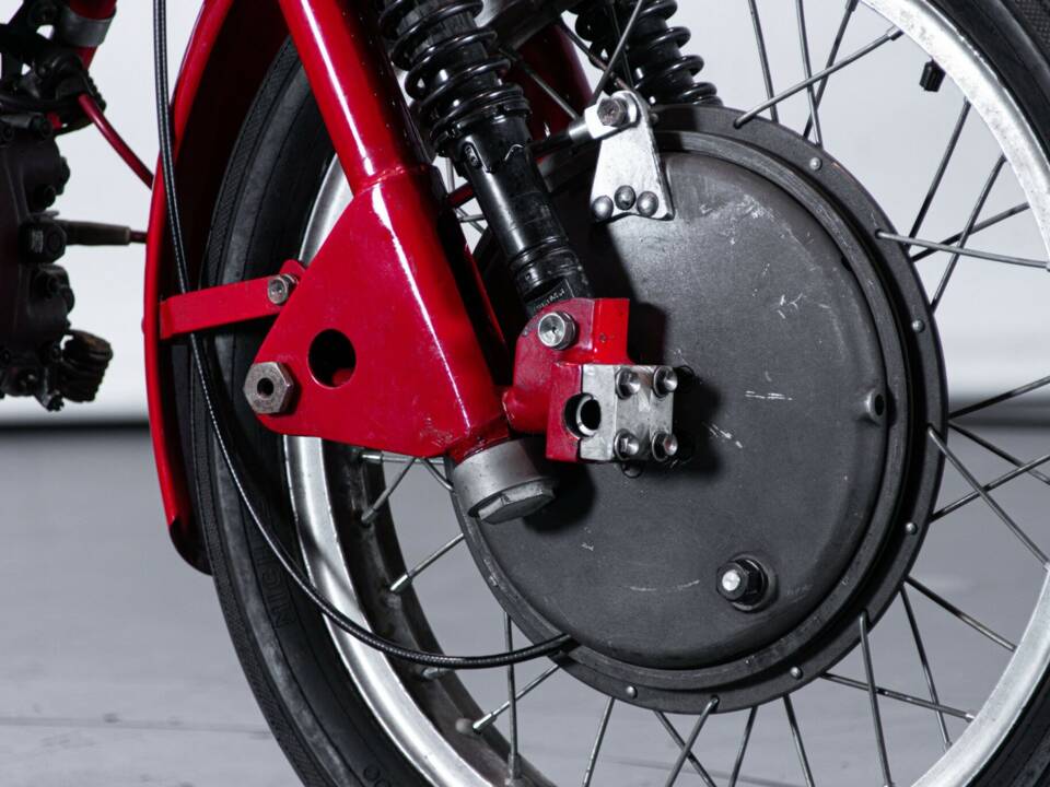 Image 12/50 of Moto Guzzi DUMMY (1948)