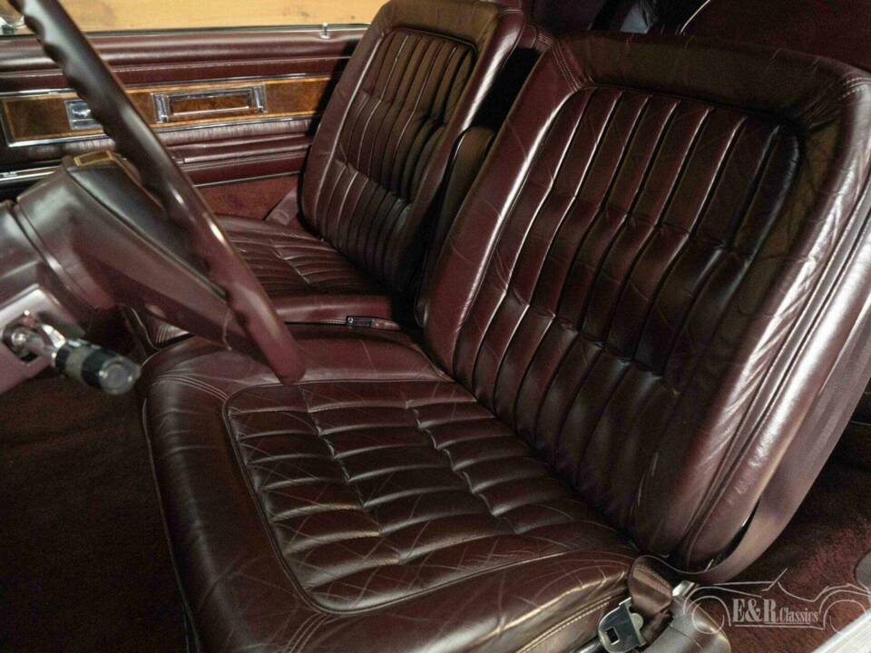 Image 13/19 de Oldsmobile Toronado (1985)