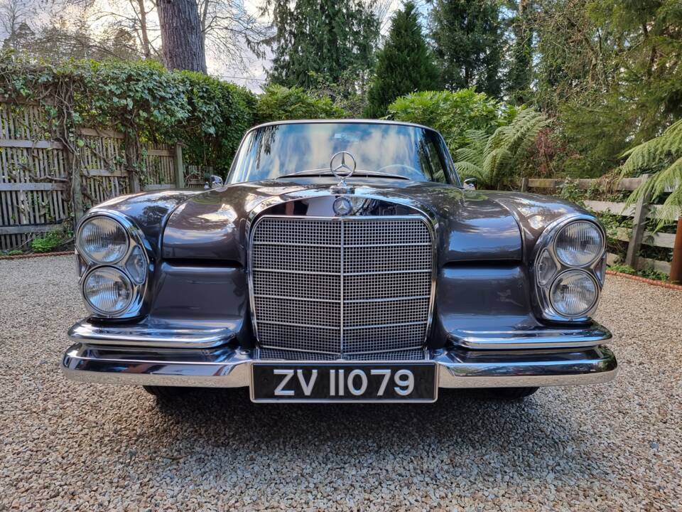 Imagen 8/32 de Mercedes-Benz 220 SE b (1965)