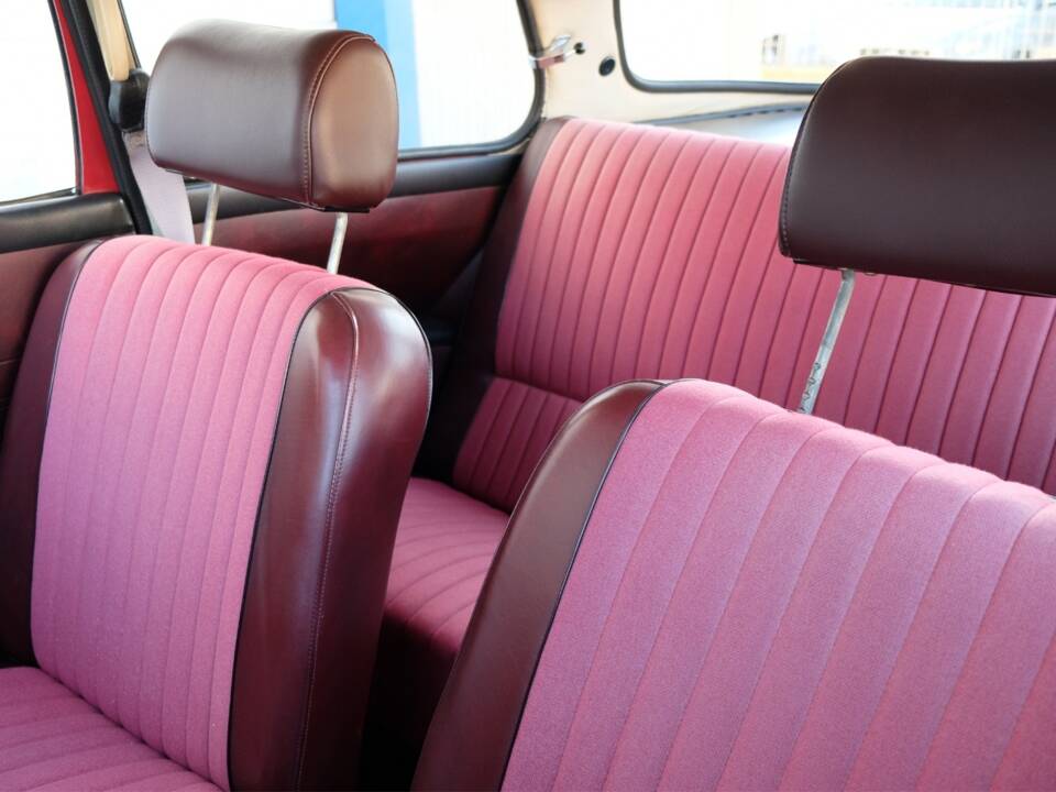 Image 14/59 de Saab 96 V4 (1971)