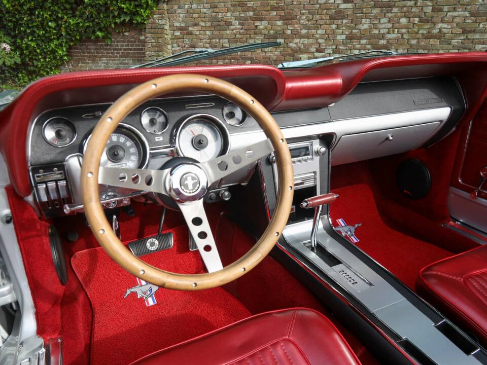 Immagine 14/50 di Ford Mustang GT (1968)