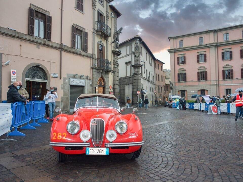 Bild 32/45 von Jaguar XK 120 SE OTS (1954)