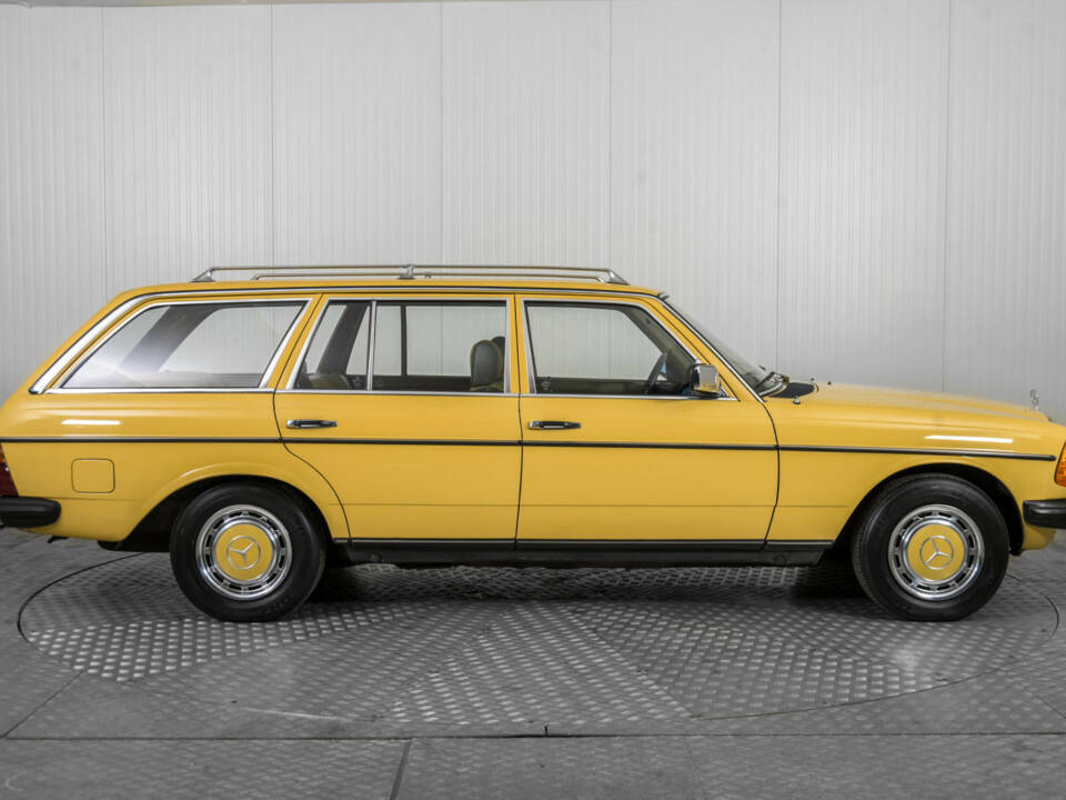 Bild 10/50 von Mercedes-Benz 240 TD (1982)