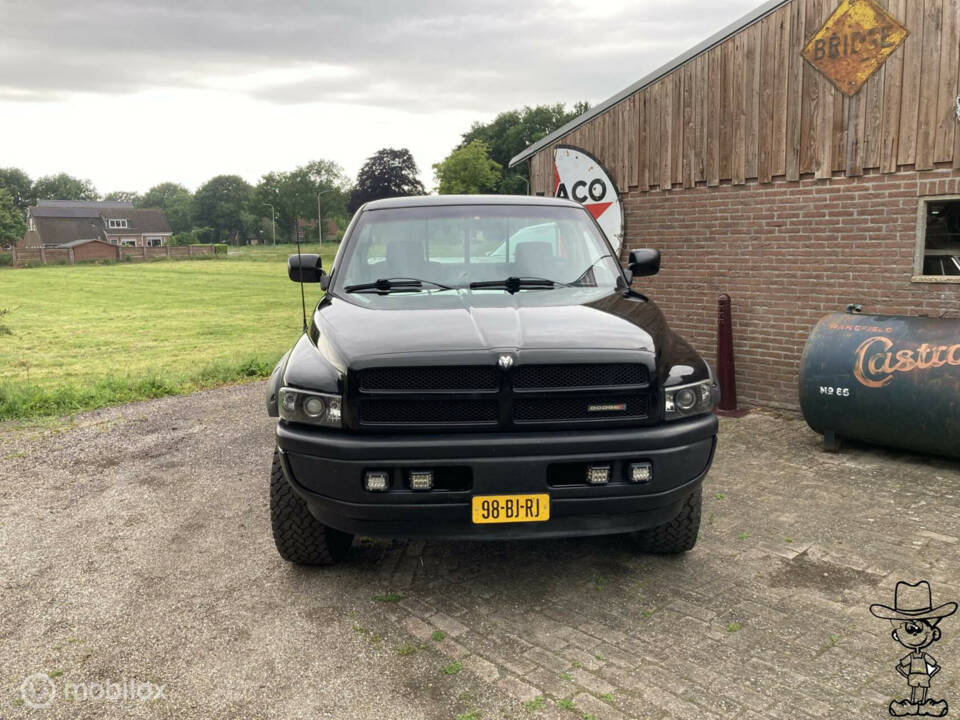 Image 3/47 of Dodge Ram 1500 (1994)