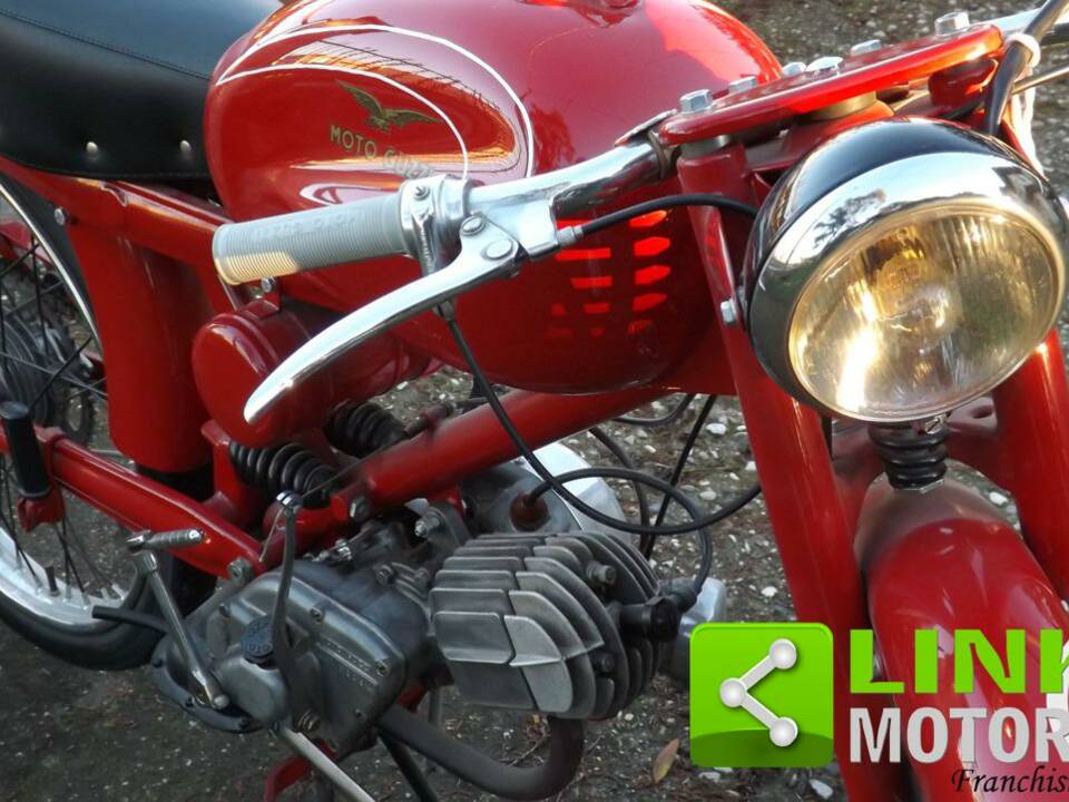 Afbeelding 7/10 van Moto Guzzi DUMMY (1952)