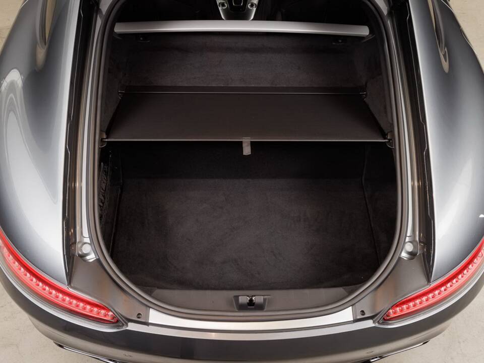 Image 28/29 of Mercedes-AMG GT-S (2015)