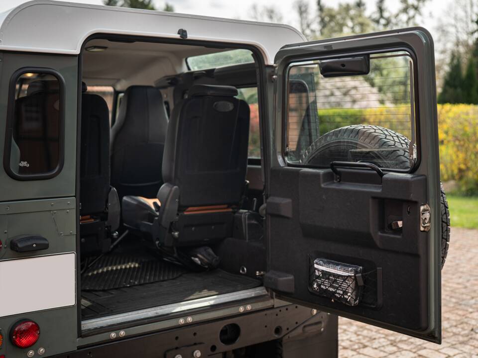 Image 20/42 of Land Rover Defender 90 (2015)