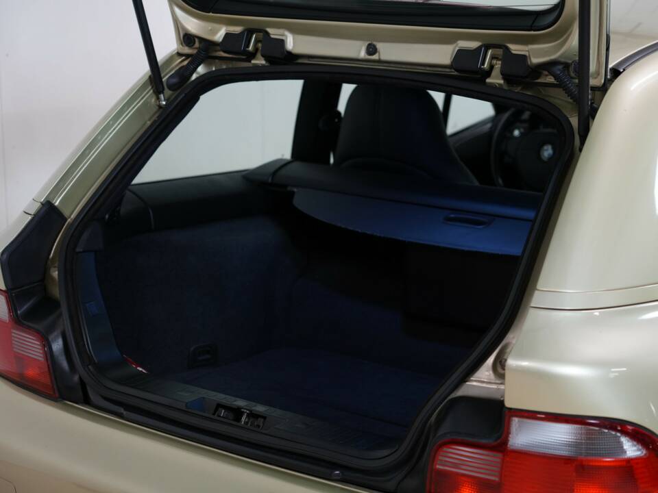 Bild 25/36 von BMW Z3 Coupé 3.0 (2002)
